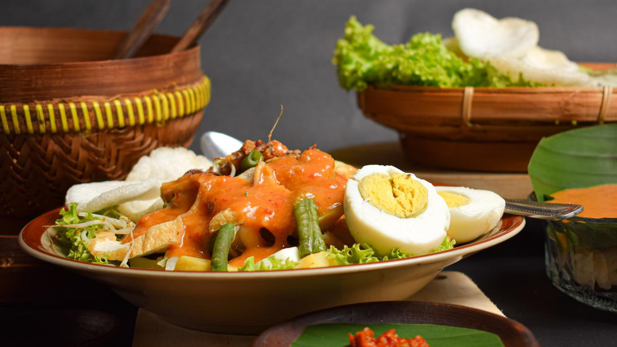 Gado-gado Salah Satu Makanan Legendaris,Enak banget